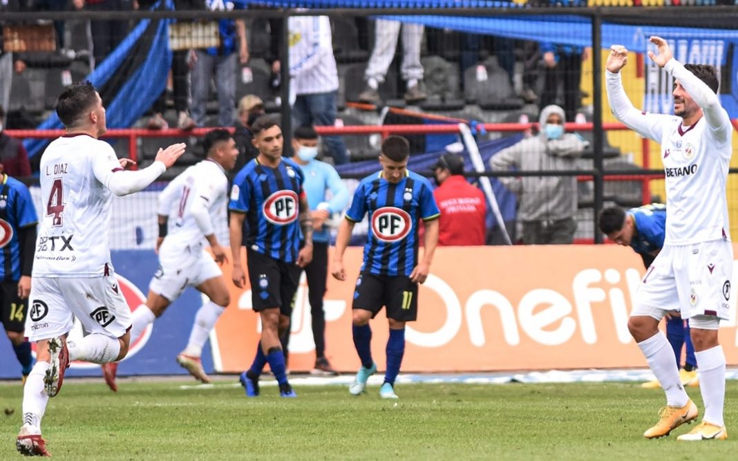 La Serena celebra gol ante Huachipato