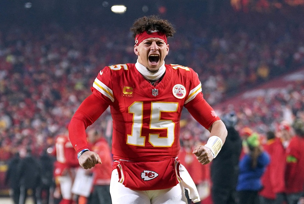 Patrick Mahomes celebrando tras el final de un encuentro