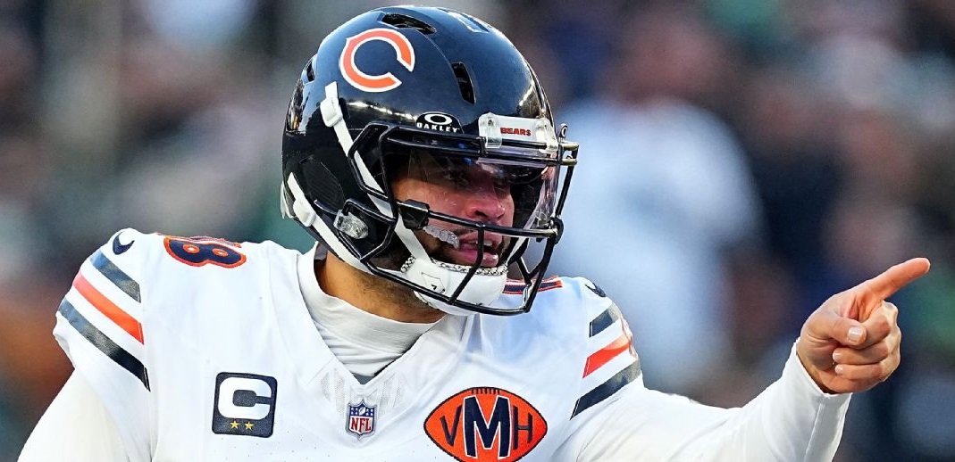 Jugador defensivo de los Bears en medio de su partido
