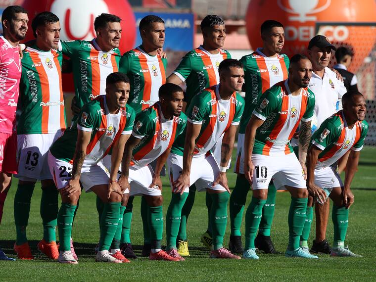 El equipo minero en una foto de partido