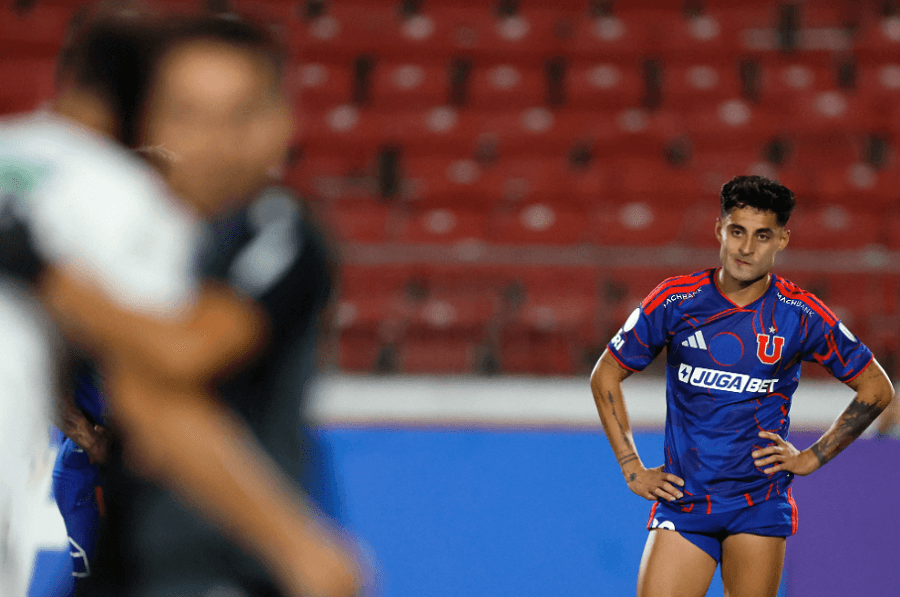 La U de Chile lamentando el mal inicio de temporada