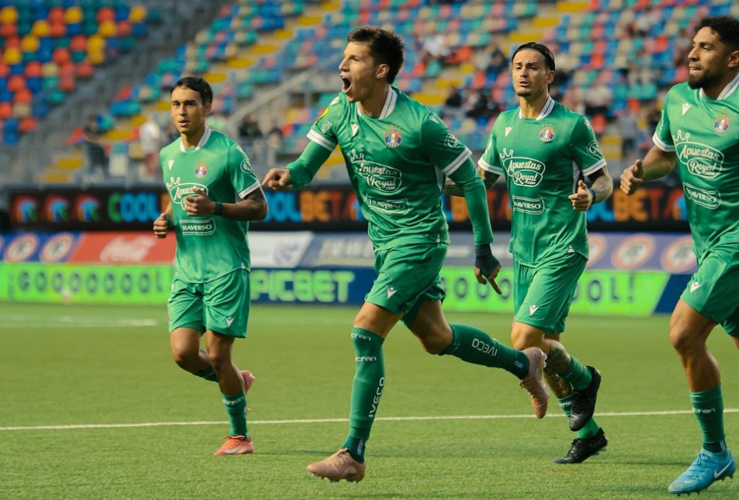 Jugadores de Audax Italiano.