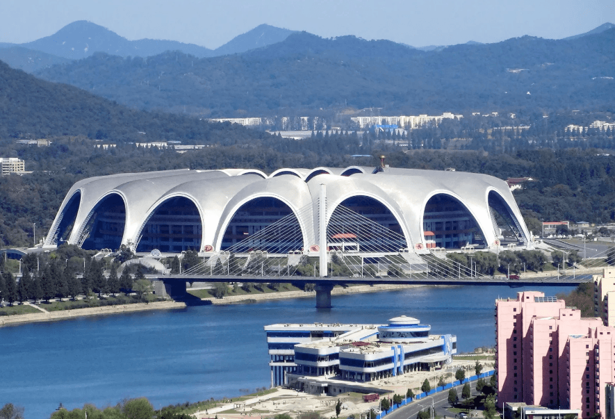 el extraño estadio más grande del mundo queda en Corea del Norte